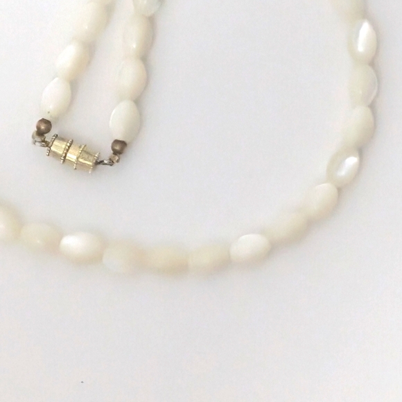 Balamuti Mother of Pearl Polished Oval Bead Necklace, Antique 20's - Picture 4 of 4